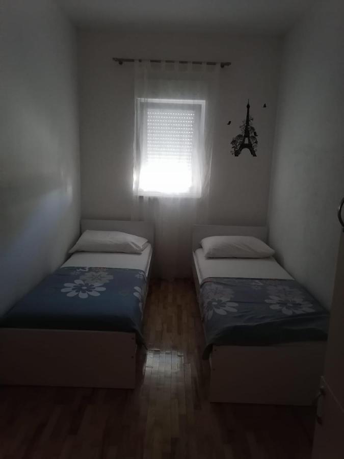 Apartments Seven Castles P Kastela Ngoại thất bức ảnh